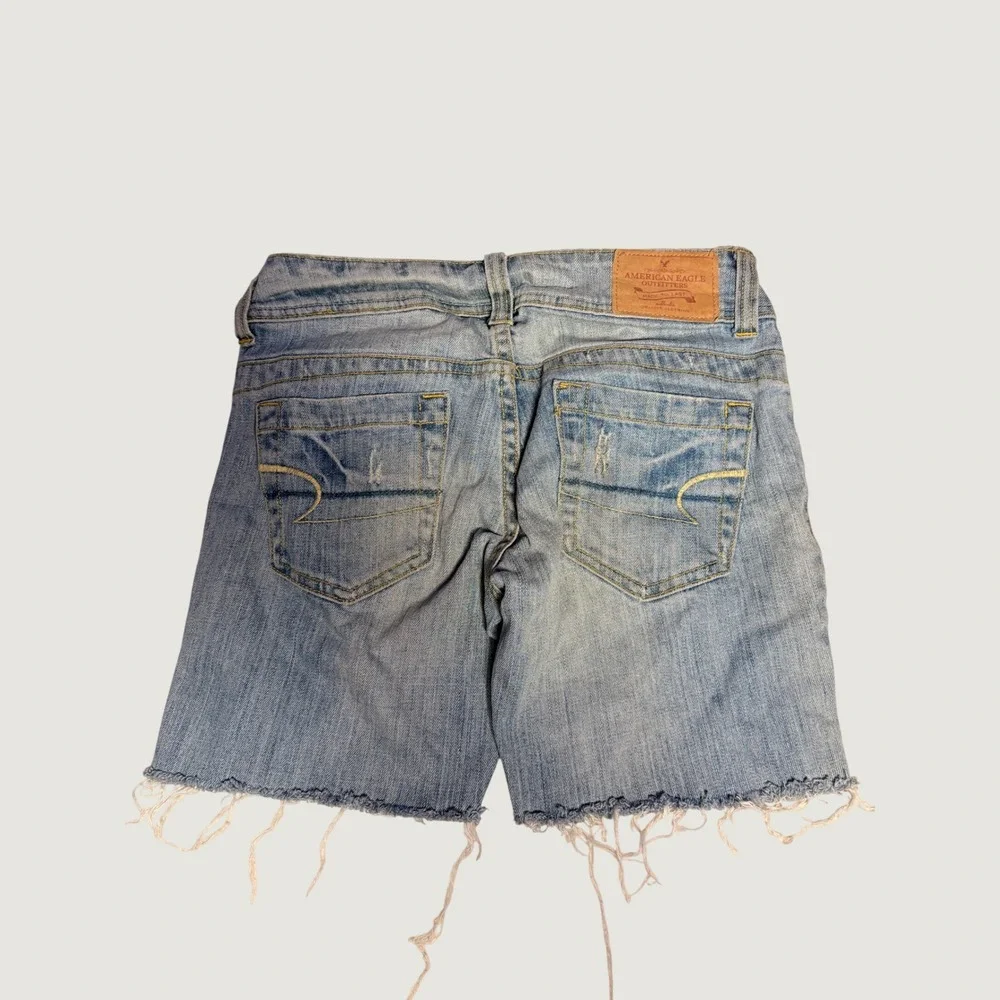 Y2K American Eagle Stretch Denim Shorts Light Wash Raw Hem Low Rise #16